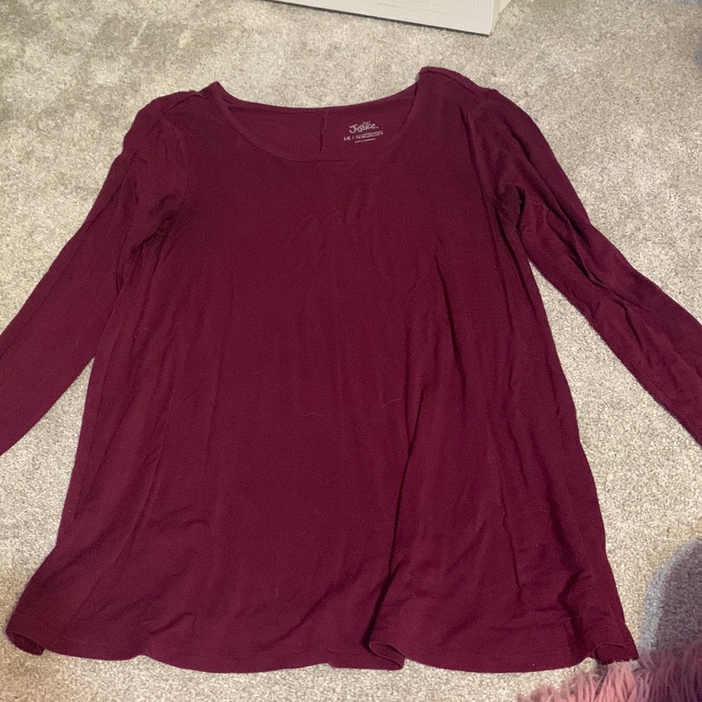 Darker maroon U neck shirt